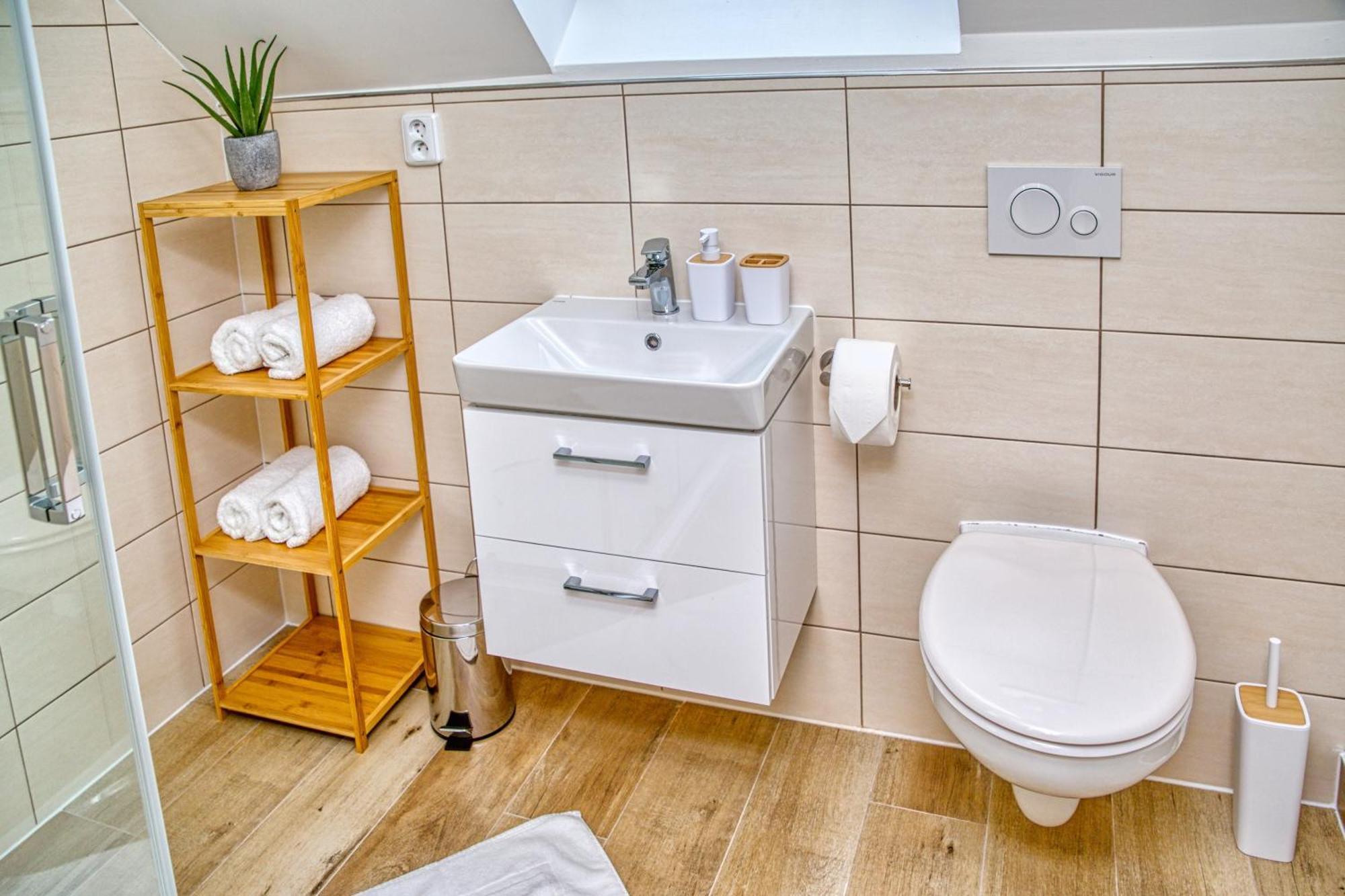 Hotel A Restaurace Ruze Podborany Екстер'єр фото